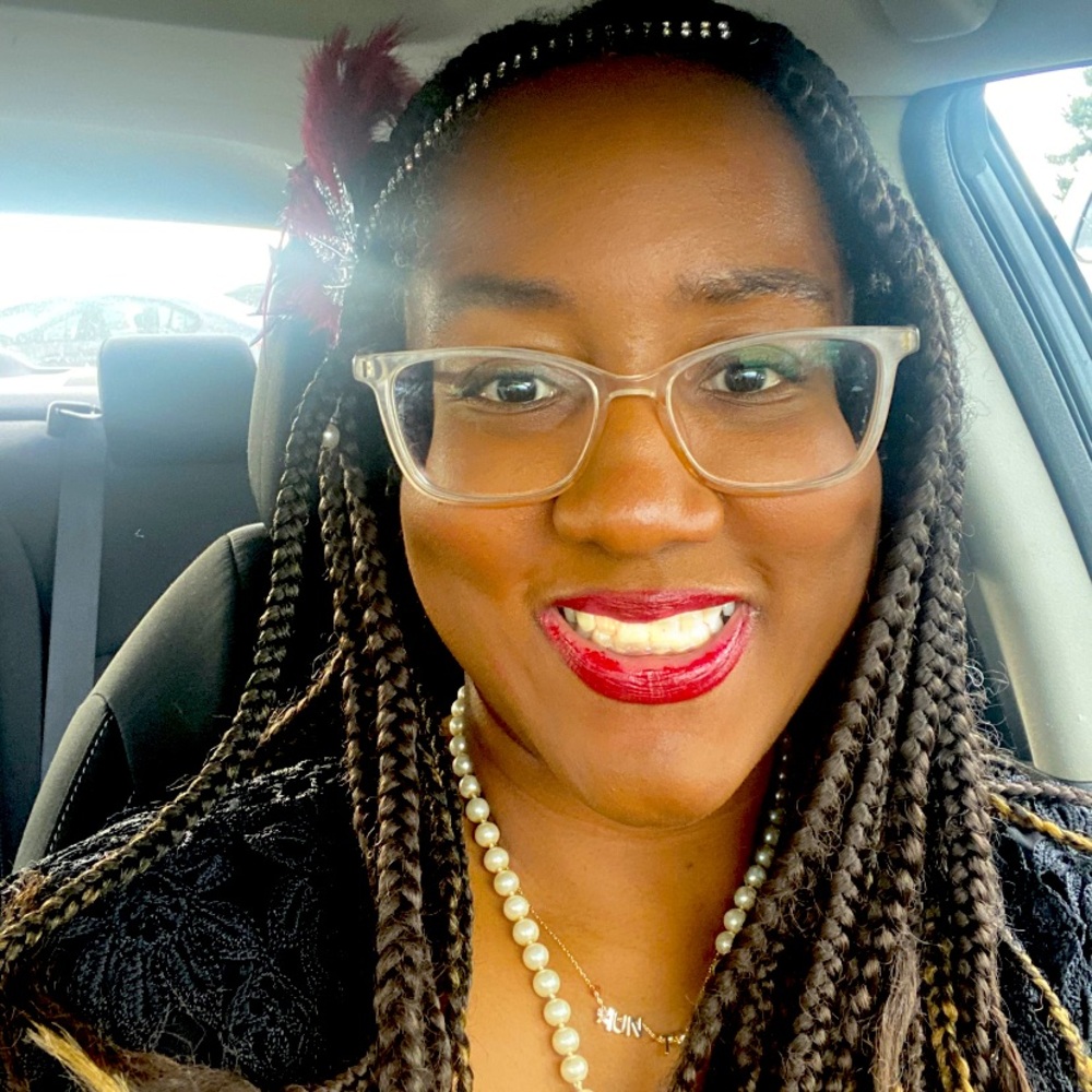 Meet your Posher, Janae